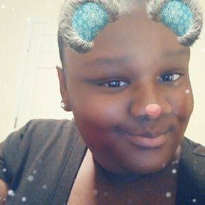 Meet your Posher, Dee